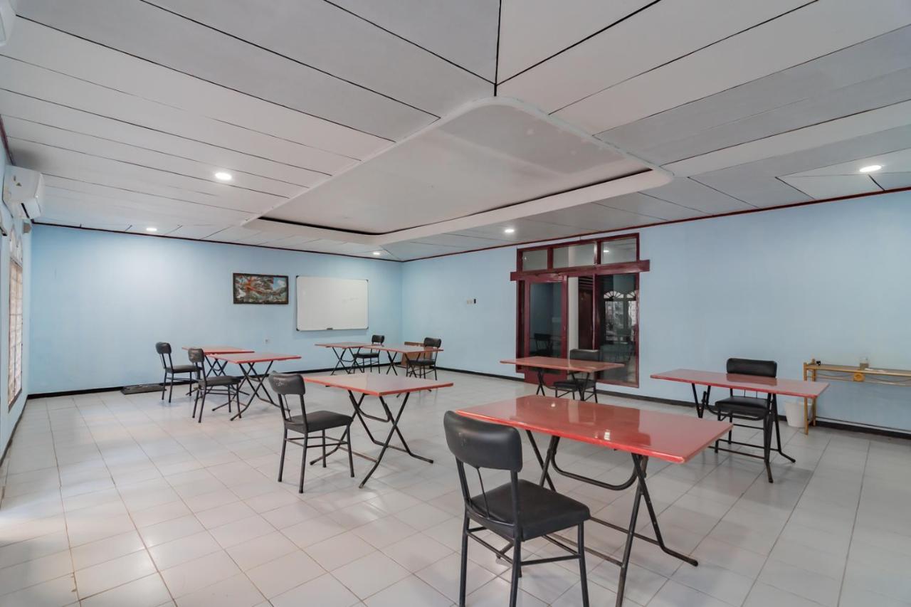 Pamanukan Hilir Hotel Markoni Pamanukan Mitra Reddoorz מראה חיצוני תמונה